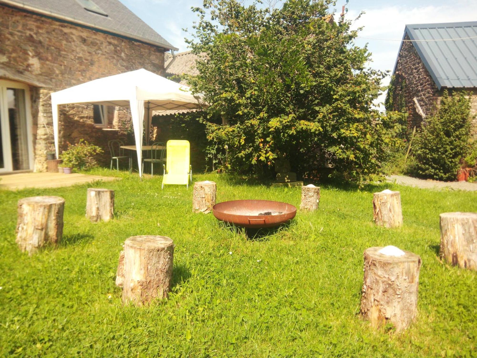 Le Jardin Enchanteur, Chaleureuse Maison D'Hotes Eco-Responsable, Calme Et Accueillante Loperec Exterior photo